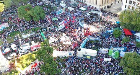 La Cgt Marcha A Tribunales Contra El Dnu De Milei Presentar Varios