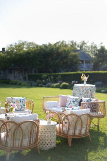 Chic Wedding Reception Lounge Ideas For An Outdoor Wedding