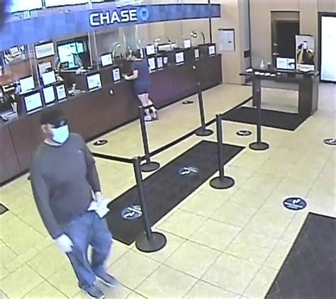 Fbi Releases Photos Of Bank Robbery Suspect Indianapolis News