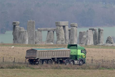 Government Gives Green Light For Stonehenge Road Tunnel Evening Standard