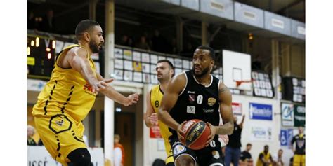 Basket ball Nationale 2 masculine Ralph Temgoua Prissé Mâcon