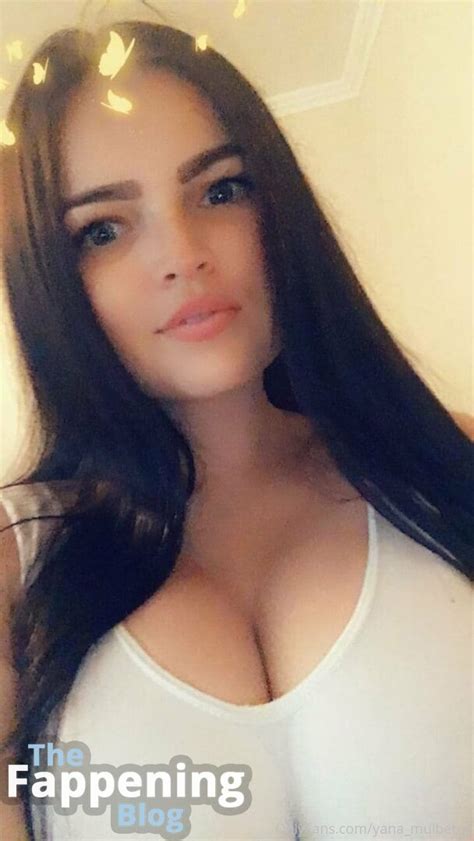 Yanamulberry Nude Leaks Photo TheFappening
