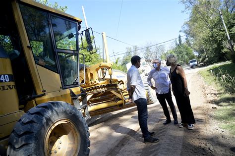 Julio Zamora Monitore El Avance De Obras De Asfalto En El Barrio La