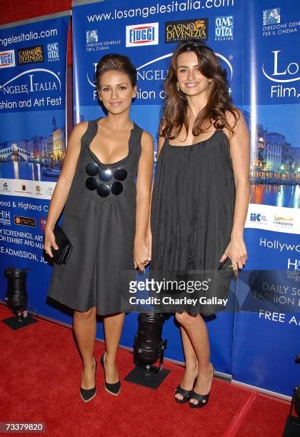 1 671 Photos Et Images Haute Résolution De Monica And Penelope Cruz Getty Images