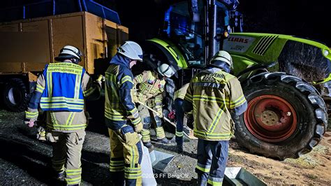 Einsatz Vom Thl L Auf Fahrbahn Freiwillige Feuerwehr