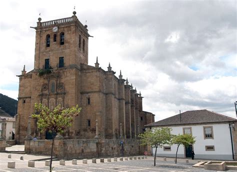 Rua Direita Igreja Matriz De Torre De Moncorvo J Considerada