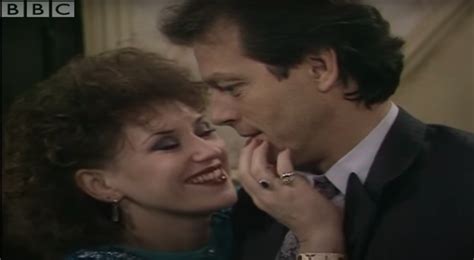 Christmas Countdown 24 Den Asks Angie For A Divorce Eastenders 1986