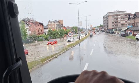 Saobra Ajni Haos Na Putevima Ki A I Nevrijeme Izazvali Seriju Udesa U