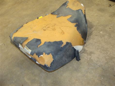 1995 HONDA TRX200D TYPE 2 II Fourtrax Oem Complete Seat Base Foam Needs