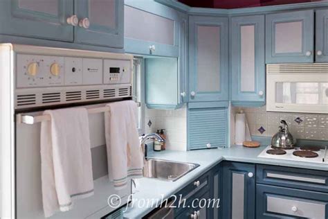 How to Paint Melamine Kitchen Cabinets