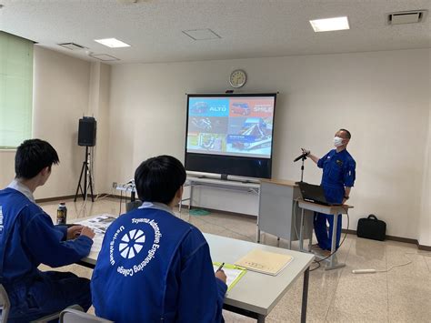 【整備】富山自動車整備専門学校 学内説明会｜採用情報トピックス｜採用情報｜株式会社スズキ自販富山