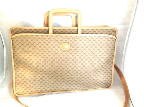 Items similar to Vintage Gucci portfolio briefcase beige monogram logo ...