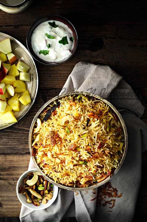 Best Veg Kashmiri Pulao Recipe With Mixed Fruits And Nuts Cubes N