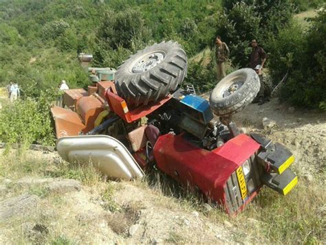 واژگونی تراکتور در روستای خره‌جوی مهاباد جان یک خانم جوان را گرفت