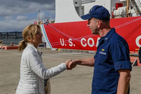 DVIDS Images U S Ambassador For Australia Visits Coast Guard