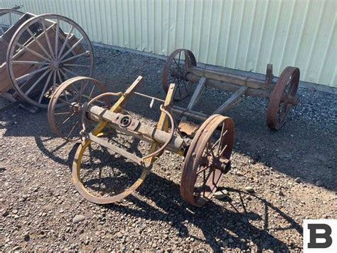 Antique Wagon Axles - Booker Auction Company