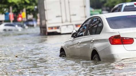 Estimasi Biaya Perbaikan Mobil Terendam Banjir Dan Rinciannya