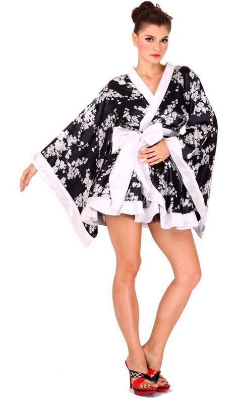 Black Floral Kimono Kimonos And Yukatas Afashion