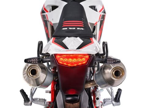 Motorrad Vergleich Swm Sm 125 R 2022 Vs Swm Sm 500 R 2023