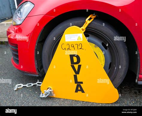 Dvla Wheel Clamp Hi Res Stock Photography And Images Alamy