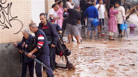 Unwetter In Spanien Im Armenviertel Steht Das Wasser Spanien