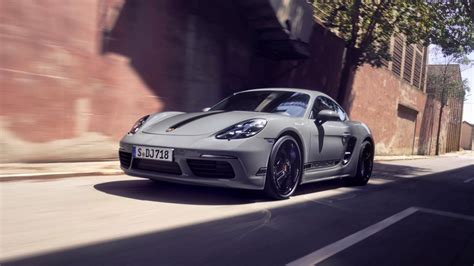 Reason To Skip The Base Model Porsche Cayman