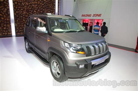 Mahindra TUV300 Endurance edition front three quarters left at the Auto ...