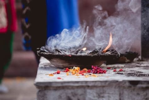 Pitru Paksha Why Do Hindus Perform Shradh Check The Start End