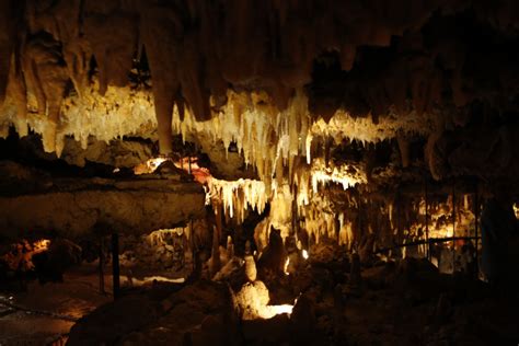 Amazing Then And Now Photos Of Grotte Du Grand Roc In Les Eyzies De Tayac Sireuil France