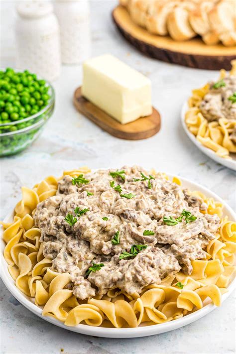 Hamburger Stroganoff Recipe 30 Minutes Julie S Eats And Treats