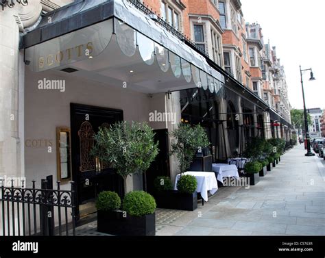 Scott's restaurant london hi-res stock photography and images - Alamy