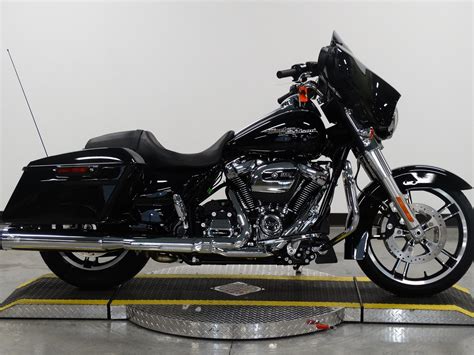 New 2017 Harley Davidson Street Glide Flhx Touring In Olathe H633454