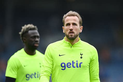 Tottenham Star Believes Harry Kane Will Stay Amid Manchester United Links