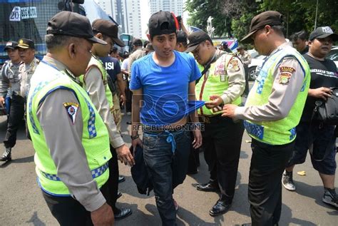 Polisi Periksa Bobotoh Saat Tiba Di Jakarta Republika Online