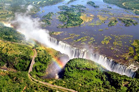 Les Chutes Victoria Entre La Zambie Et Le Zimbabwe Safaris En Afrique