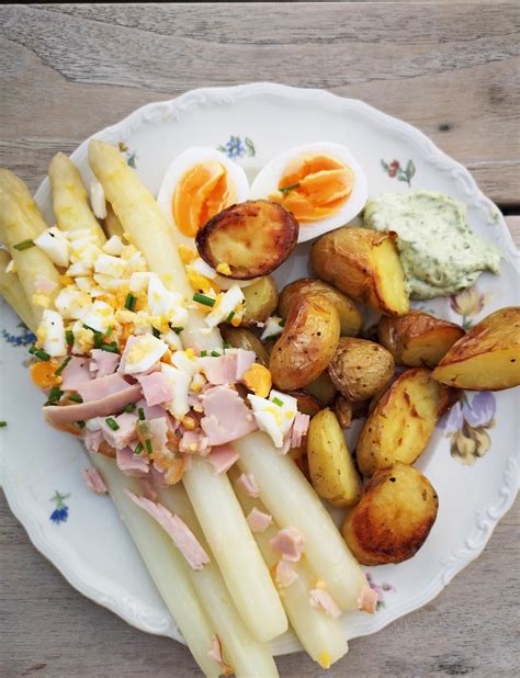 Klassiek Recept Voor Asperges Met Ham And Ei