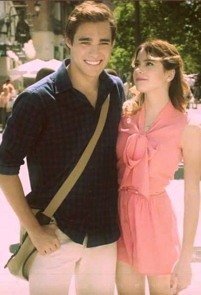 Leon Y Violetta Violetta And Leon Teen Beach Movie Celebrities