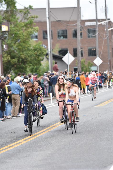 Fremont 2023 Nude Bike Riders Solstice Parade Guerilla Photographer