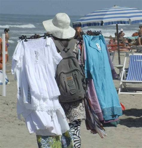 Guerra Allabusivismo Sulle Spiagge Il Tirreno