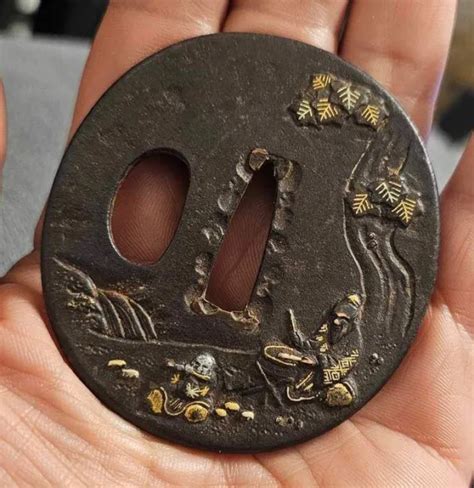 TSUBA ANCIEN EN fer Japonais d époque EDO 1603 1868 EUR 300 00