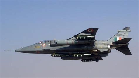 Jaguar fighter jet of IAF develops technical while landing in Gujarat ...