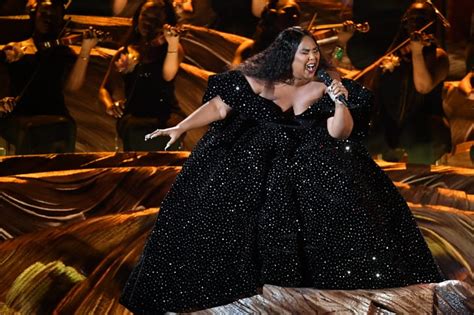 Lizzos Performance At The Grammys 2020 Video Popsugar