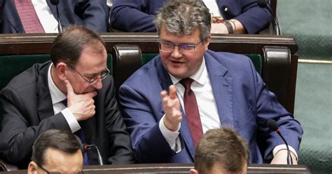 Mariusz Kamiński i Maciej Wąsik w areszcie Ekspertka to może uratować