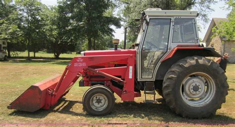 1993 Massey Ferguson 383 Tractor In Coffeyville Ks Item D2040 Sold