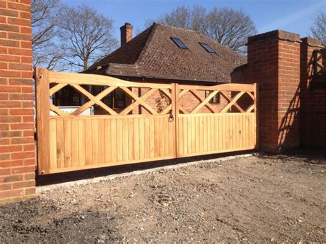 Cross Top Oak Gates The Wooden Workshop Oakford Devon