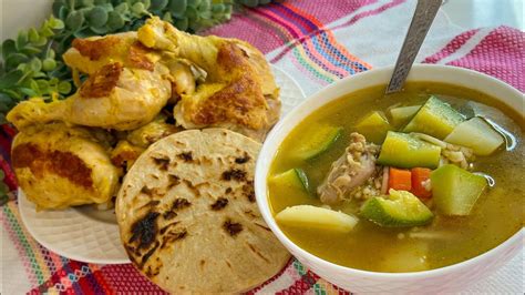 Caldo De Pollo Salvadoreno