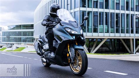 Comparativa Yamaha Tmax Tech Max Honda Forza