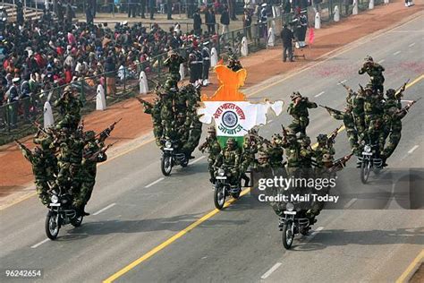 Full Dress Rehearsal Of Republic Day Parade 2010 Photos And Premium