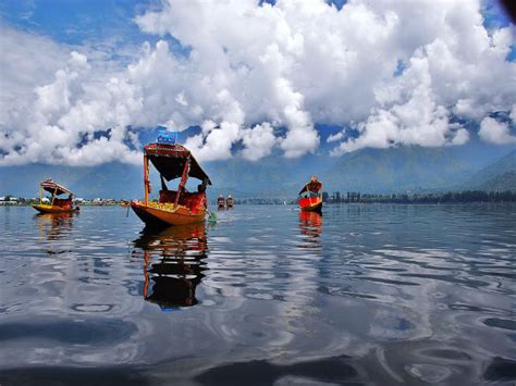 The Floating Market On Dal Lake - Nativeplanet