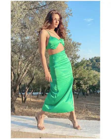 Parul Yadav Latest Hot Pics And Photo In Green Outfit